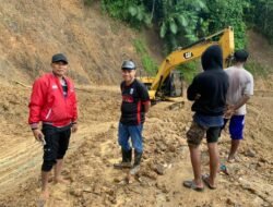 Aleg Muda Wahyudin Moridu Turun Langsung Di Lokasi Longsor Paguyaman