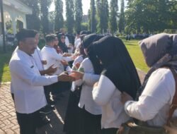 Pemda Boalemo Serahkan SK Pensiun Dan Laksanakan Halal Bi Halal
