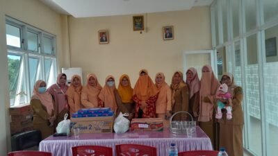 Cegah Stunting Di Boalemo, DWP Boalemo Dan Provinsi Serahkan Bantuan