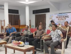 Kapolres Sigit Rahayudi Gelar Nobar Wayang Kulit Bersama Unsur Pimpinan