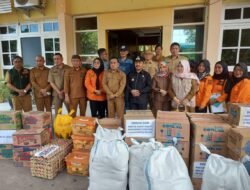 BPBD Bersama Pemda Boalemo Salurkan Bantuan Natura Dan Makanan Siap Saji Di Tiga Wilayah Banjir