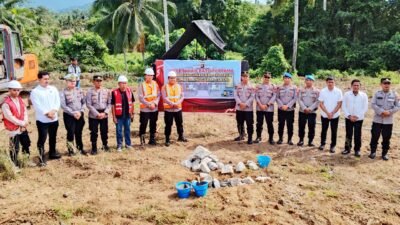 Kapolres Boalemo Resmi Letakkan Batu Pertama Pembangunan Barak Siaga
