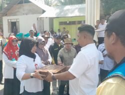 Asisten I Setda Boalemo Terima Kirab Duplikat Bendera Pusaka di Perbatasan Pohuwato