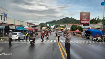 Meski Berpuasa, Satlantas Polres Boalemo Tetap Siaga Amankan Arus Lalu Lintas Jelang Buka Puasa