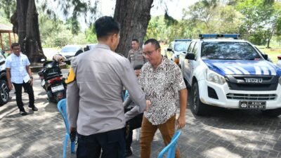 Wabup Boalemo Pantau Sitkamtibmas dan Pelayanan Lebaran di Pantai Bolihutuo