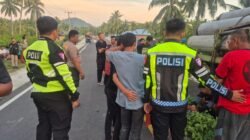 Tragis! Motor Hantam Tronton Parkir di Trans Sulawesi, Dua Pemuda Tewas