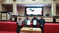 Bupati Rum Pagau Hadiri Rapat Paripurna DPRD, Ranperda Perlindungan dan Pemberdayaan UMKM Disetujui Bersama