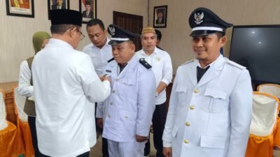 Bupati Boalemo Lantik Tiga Penjabat Kepala Desa, Tekankan Integritas dan Pelayanan kepada Masyarakat